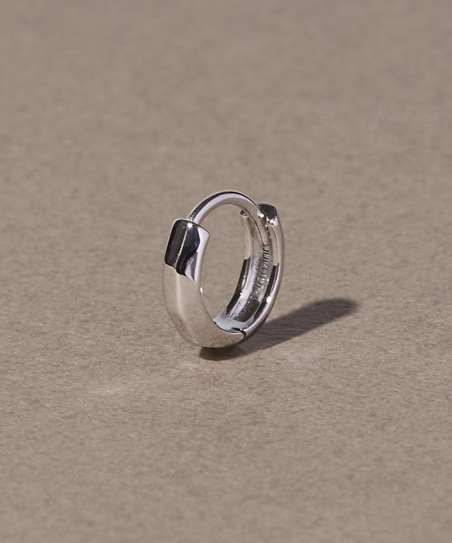JUPITER「【SV・片耳】ミニマルフープピアス/ニッケルフリー/金属アレルギー対応　シルバー」|ピアス|シルバー