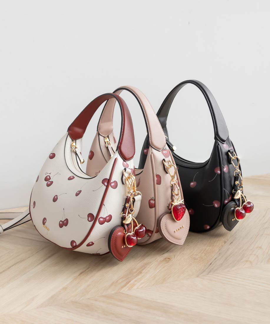  「【Cherry＆Strawberry】2WAY ハーフムーンショルダーバッグ」|ショルダー・メッセンジャー|