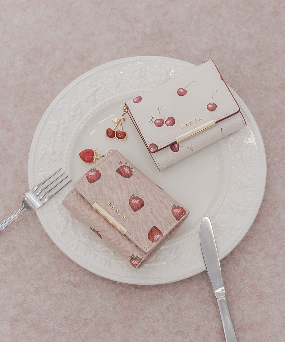  「【Cherry＆Strawberry】チャーム付き三つ折りウォレット」|財布|