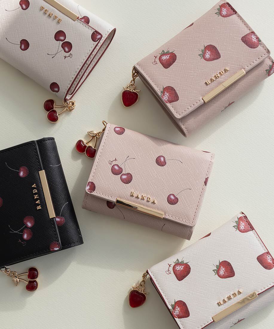  「【Cherry＆Strawberry】チャーム付き三つ折りウォレット」|財布|