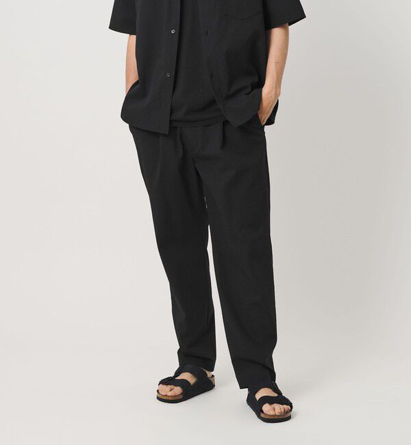 BEAUTY&YOUTH UNITED ARROWS「KOMATSU PACK トロピカル 1P テーパード イージー パンツ NO.6 ストレッチ 吸水速乾 UVカット セットアップ」|チノ|BLACK