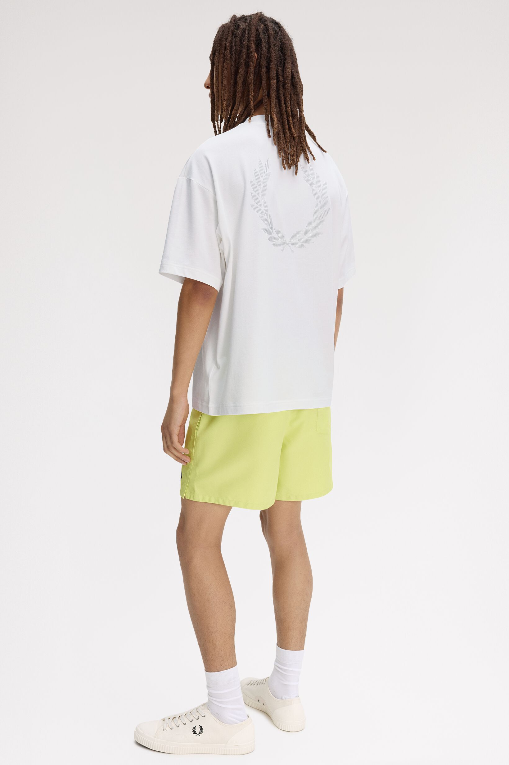 FRED PERRY 「Back Print Laurel Wreath T-Shirt／ロゴバックプリントローレルリースTシャツ」|Tシャツ・カットソー|