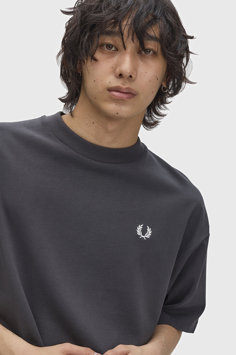 FRED PERRY 「Back Print Laurel Wreath T-Shirt／ロゴバックプリントローレルリースTシャツ」|Tシャツ・カットソー|