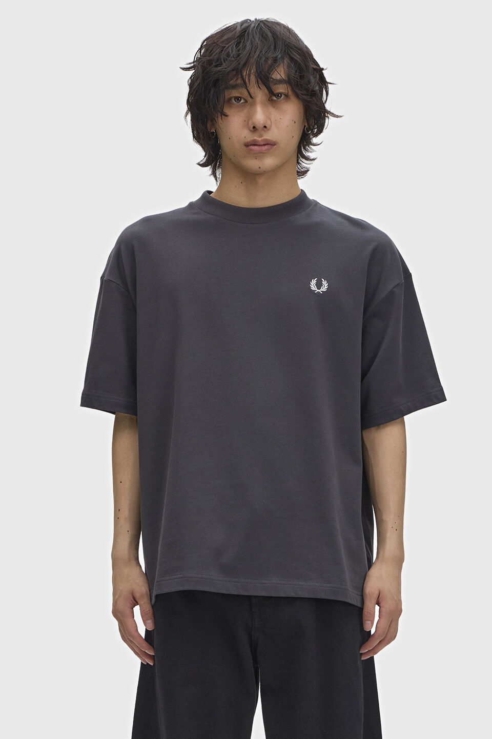 FRED PERRY 「Back Print Laurel Wreath T-Shirt／ロゴバックプリントローレルリースTシャツ」|Tシャツ・カットソー|