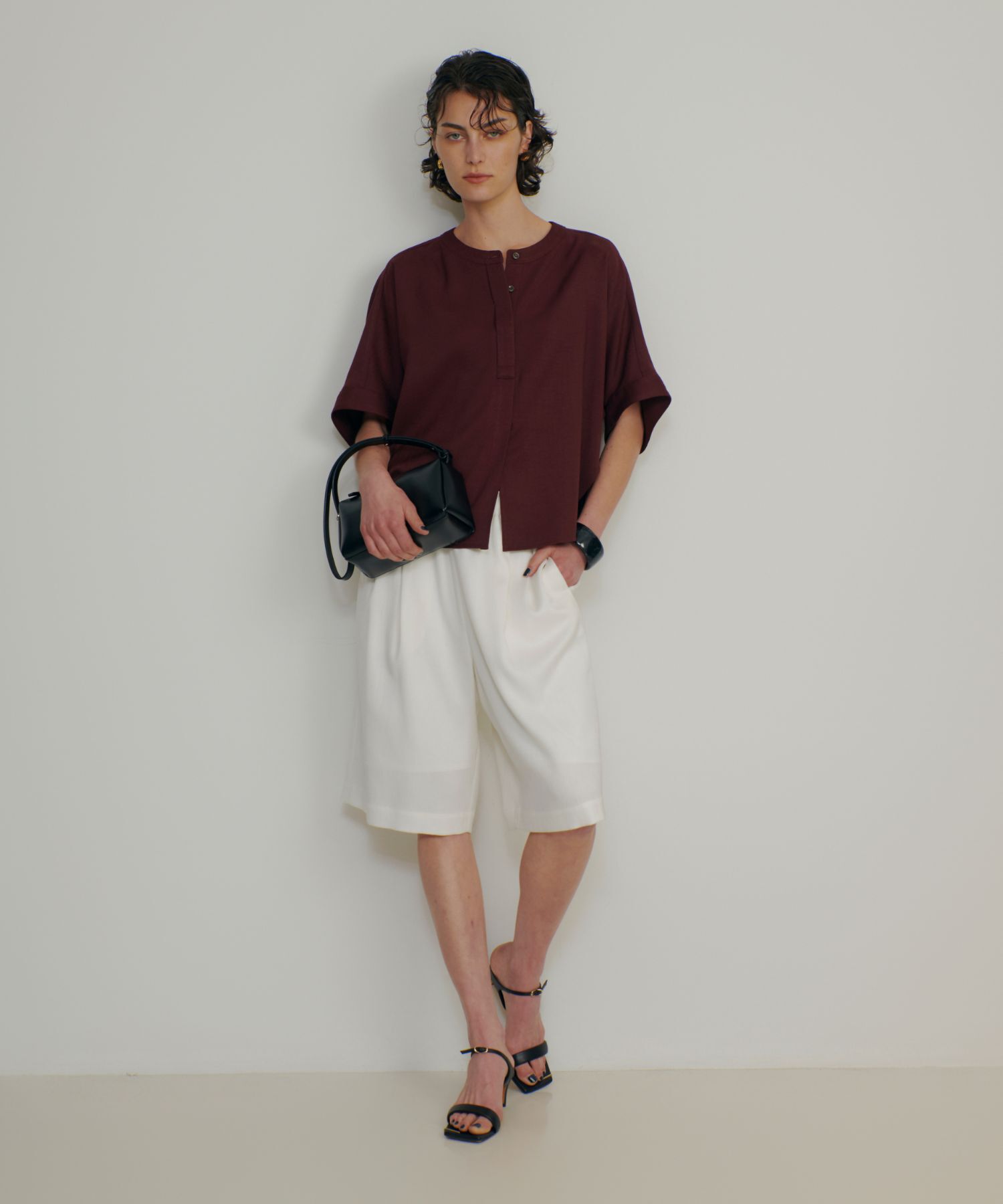 qualite「【ベストセラーアイテム！新色追加】リネンライクスリットブラウス/セットアップ対応」|シャツ・ブラウス|