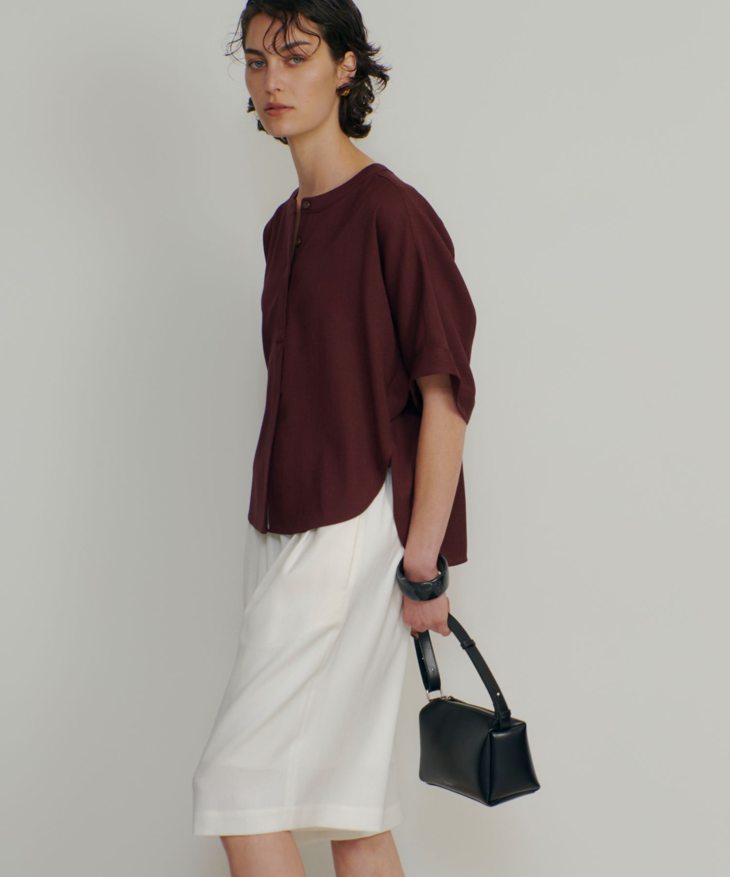 qualite「【ベストセラーアイテム！新色追加】リネンライクスリットブラウス/セットアップ対応」|シャツ・ブラウス|