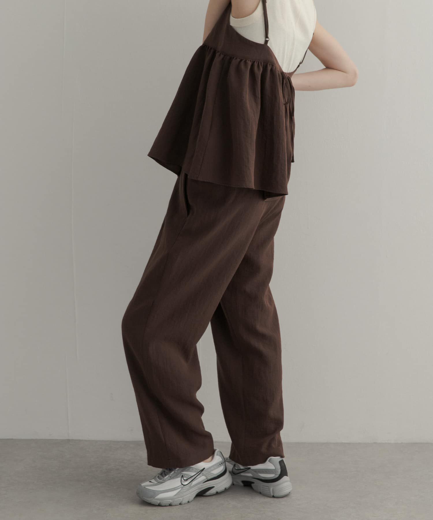 URBAN RESEARCH DOORS「バックリボンキャミ付きイージーパンツ」|ワンピース|