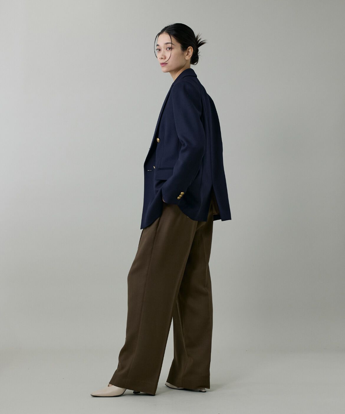 INED「《大きいサイズ》ライトカルゼ ツータックワイドパンツ」|その他|