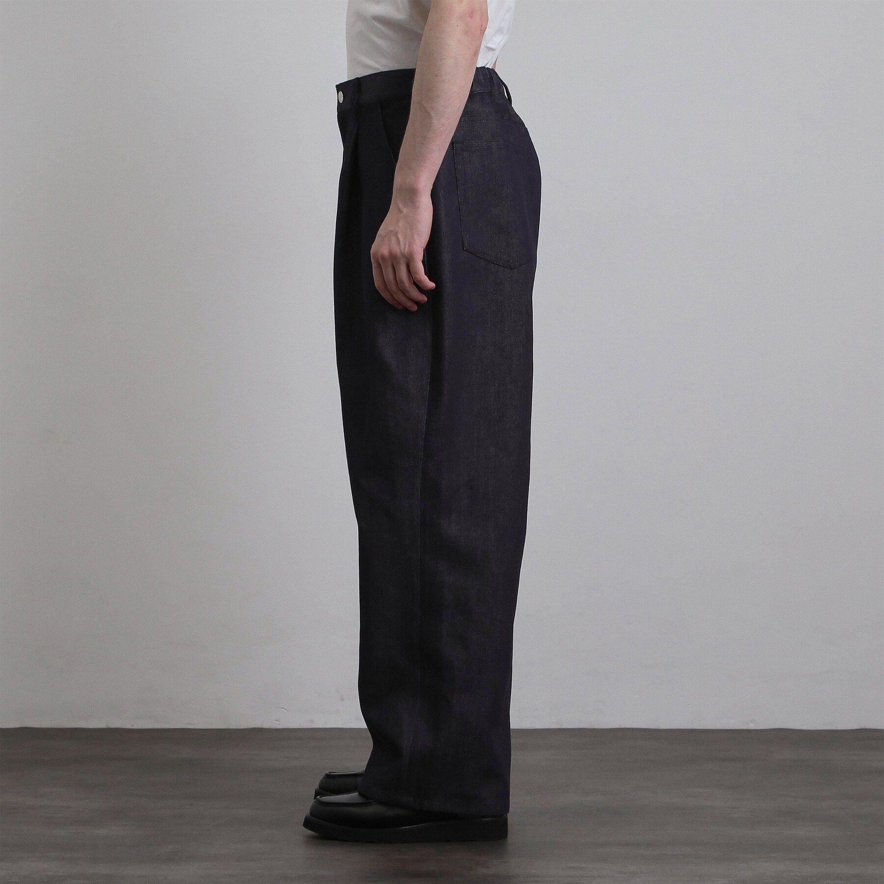 tk.TAKEO KIKUCHI「【色褪せしにくいデニム】Comfy Fadeless Denim Seriesワイドストレートデニム」|デニム|