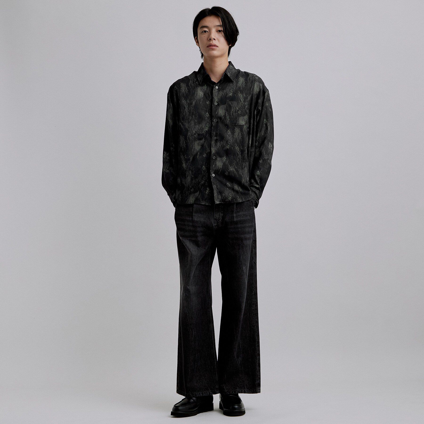 tk.TAKEO KIKUCHI「アブストペイント柄シャツ」|シャツ・ブラウス|