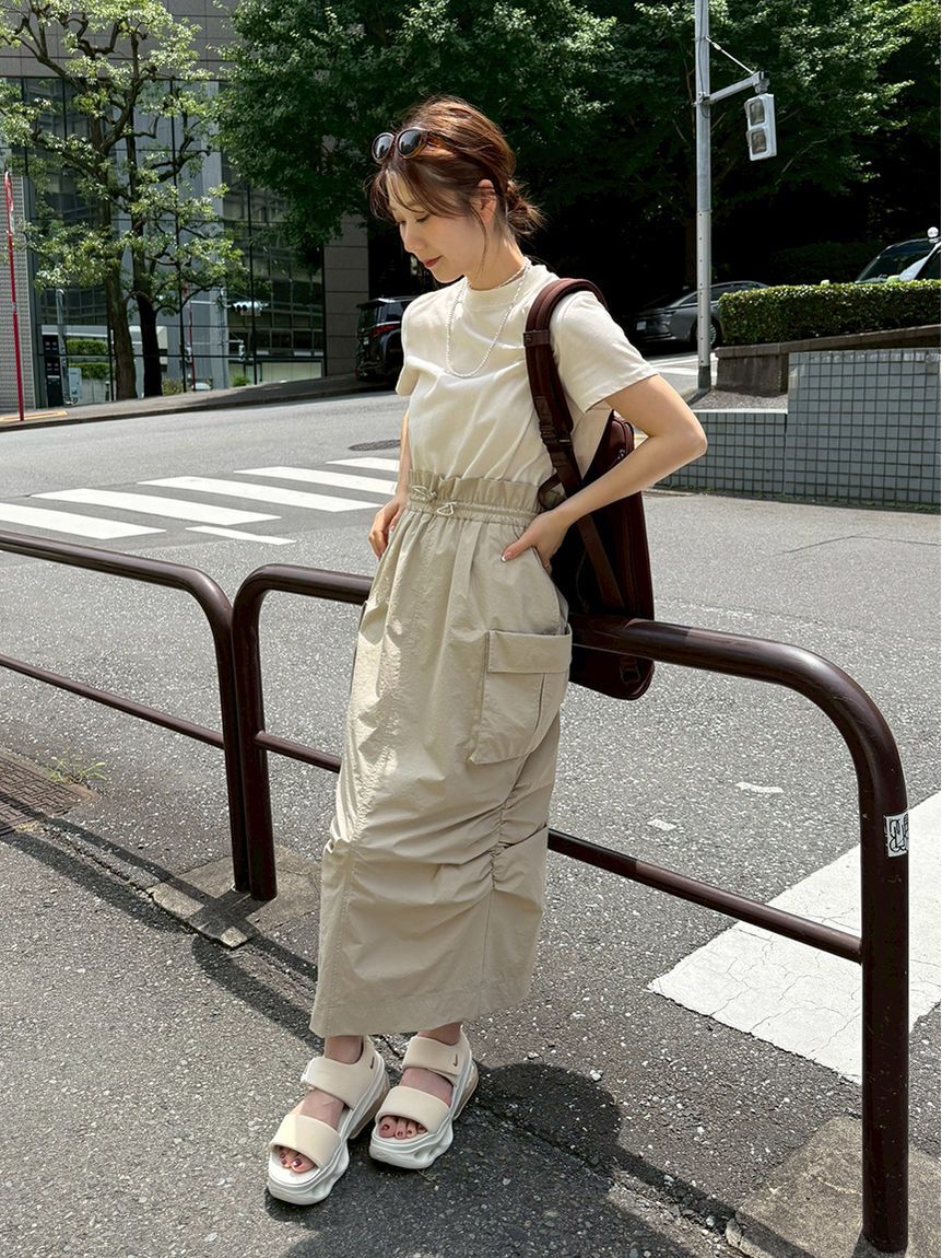 emmi atelier「【ONLINE限定カラーあり】カットドッキングワンピース/撥水」|ワンピース|BEG