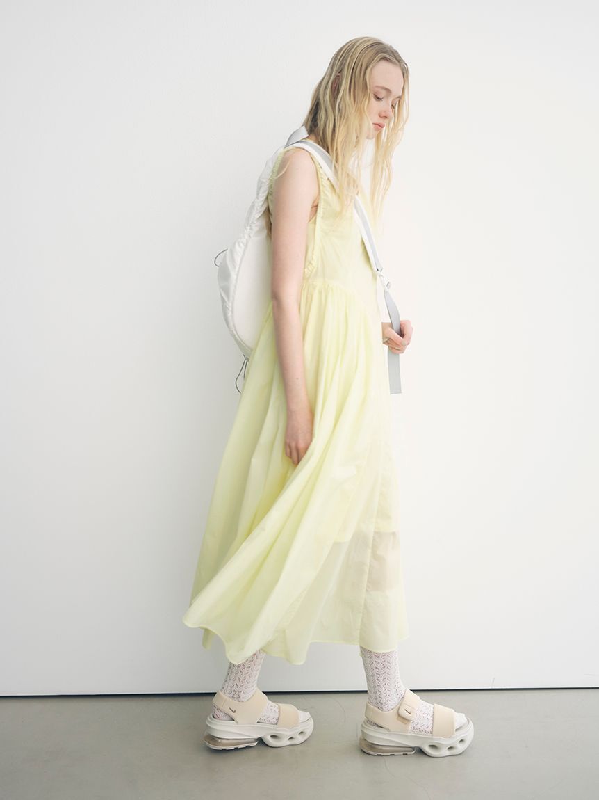 emmi atelier「ギャザーフォルムナイロンワンピース」|ワンピース|