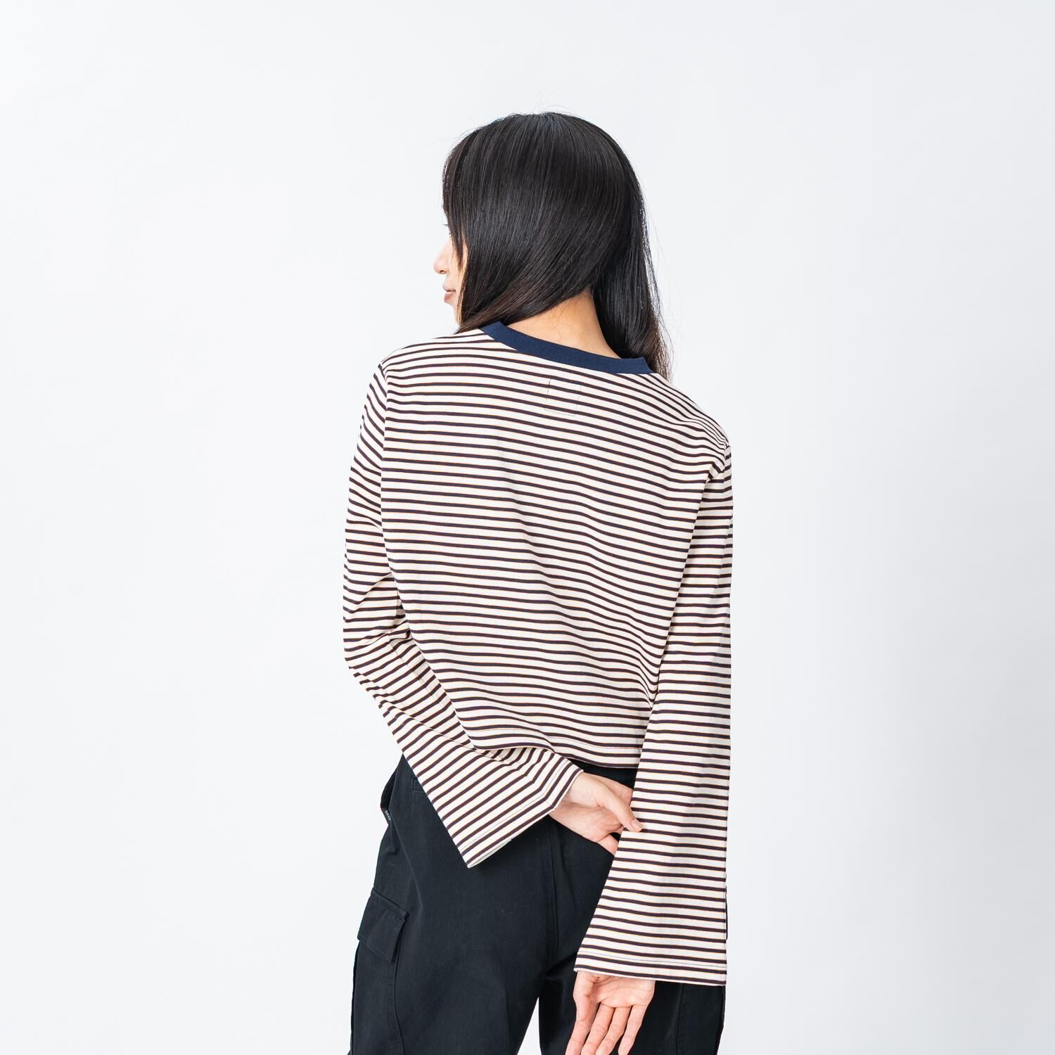 VANS「【VANSｱﾊﾟﾚﾙ(WJ)】W OFF THE WALL LS-TSHIRT」|Tシャツ・カットソー|