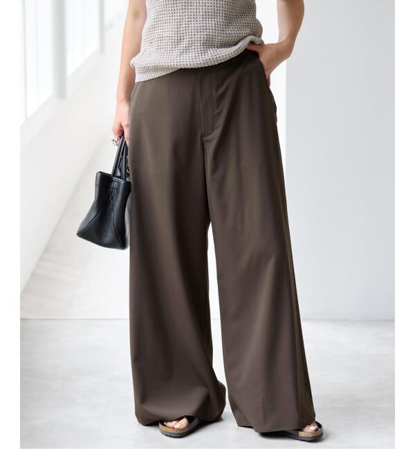 Spick and Span「ドライストレッチワイドパンツ」|スラックス|ブラウン