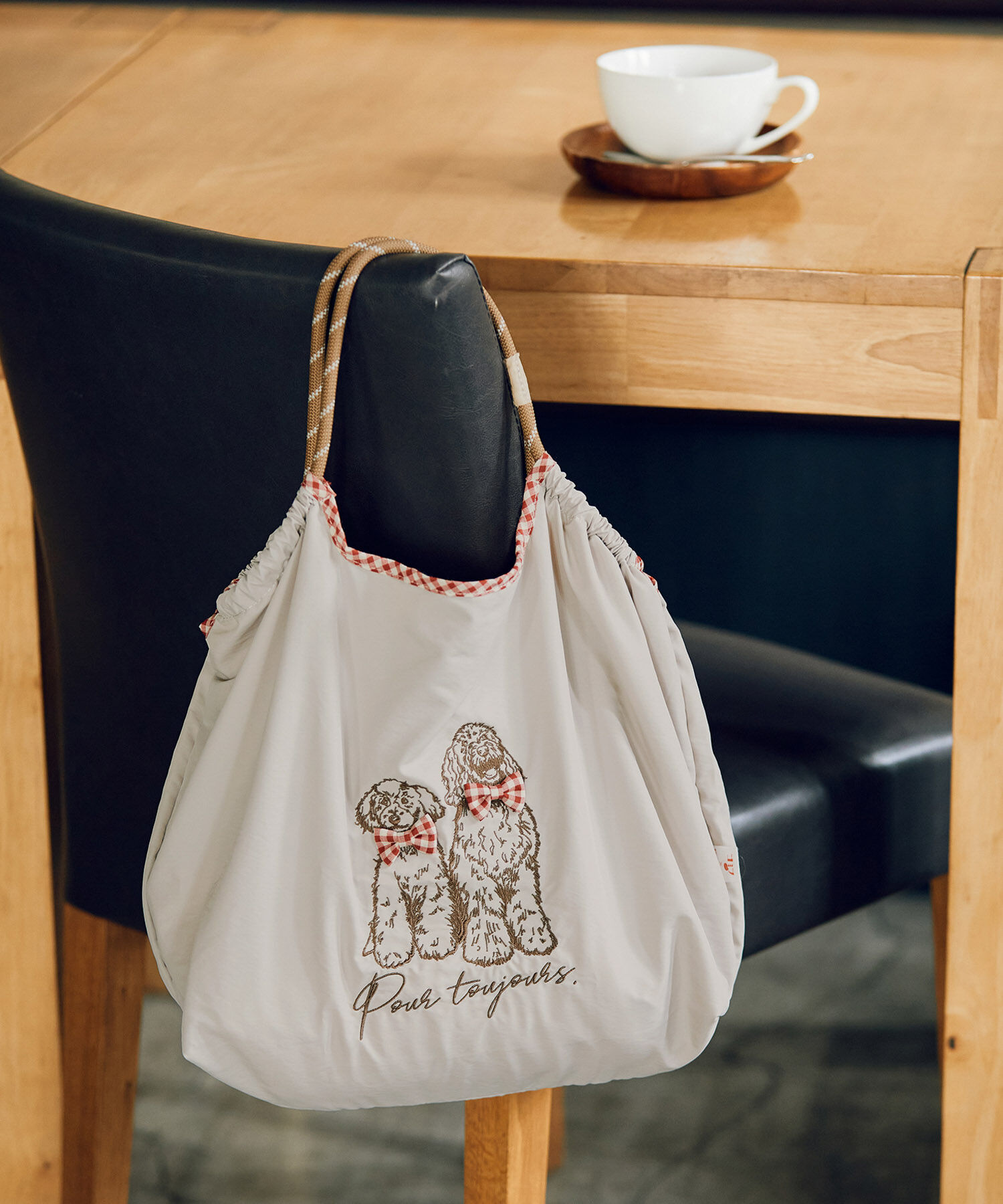 ROPE PICNIC PASSAGE「【comif(コミフ)&times;ROPE' PICNIC】刺繍トートバッグ」|トートバッグ|
