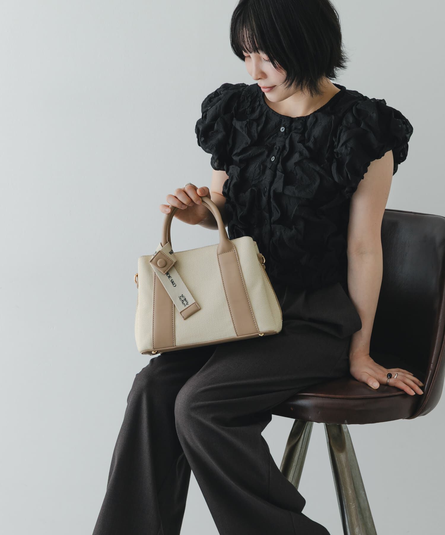RODE SKO「『Mサイズ』ロゴリボン付2WAYハンドバッグ」|ハンドバッグ|アイボリー