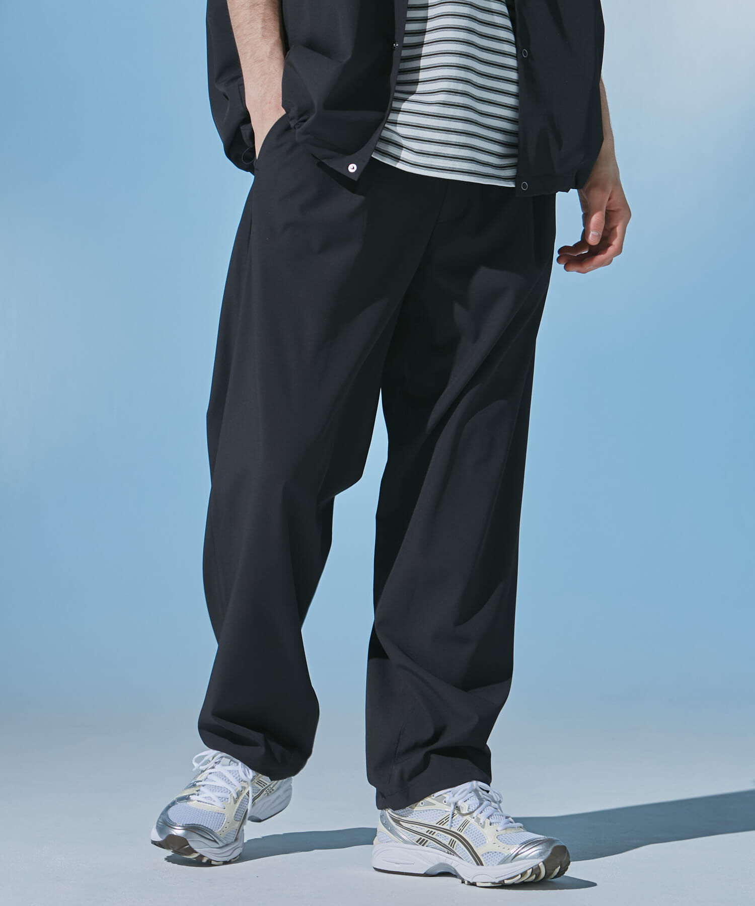 URBAN RESEARCH DOORS「『仁村紗和さん着用』『UR TECH』サマシェア イージートラウザー」|その他|ブラック