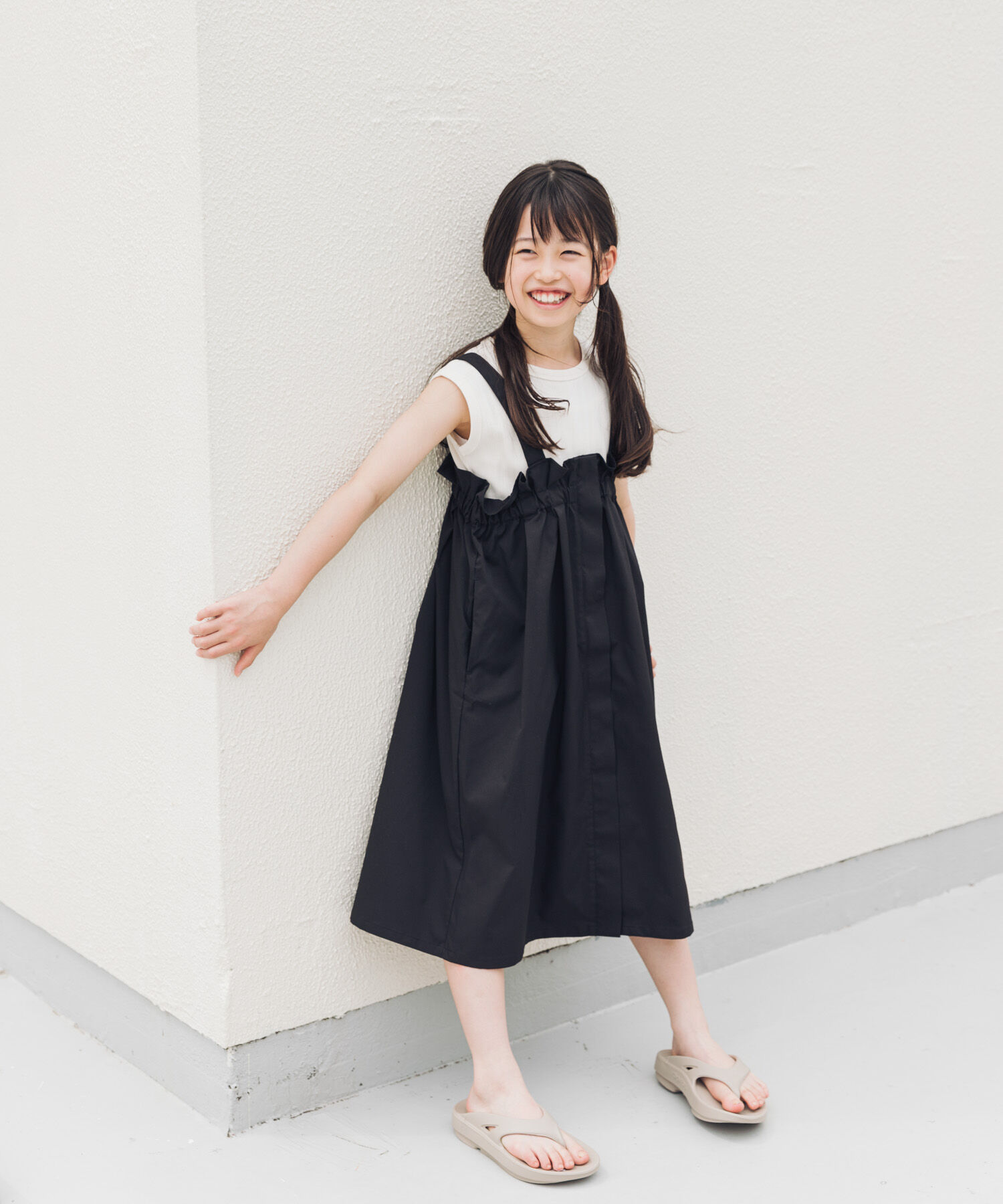 URBAN RESEARCH DOORS「『接触冷感/イージーケア』撥水ワークジャンパースカート(KIDS)」|ワンピース|ブラック