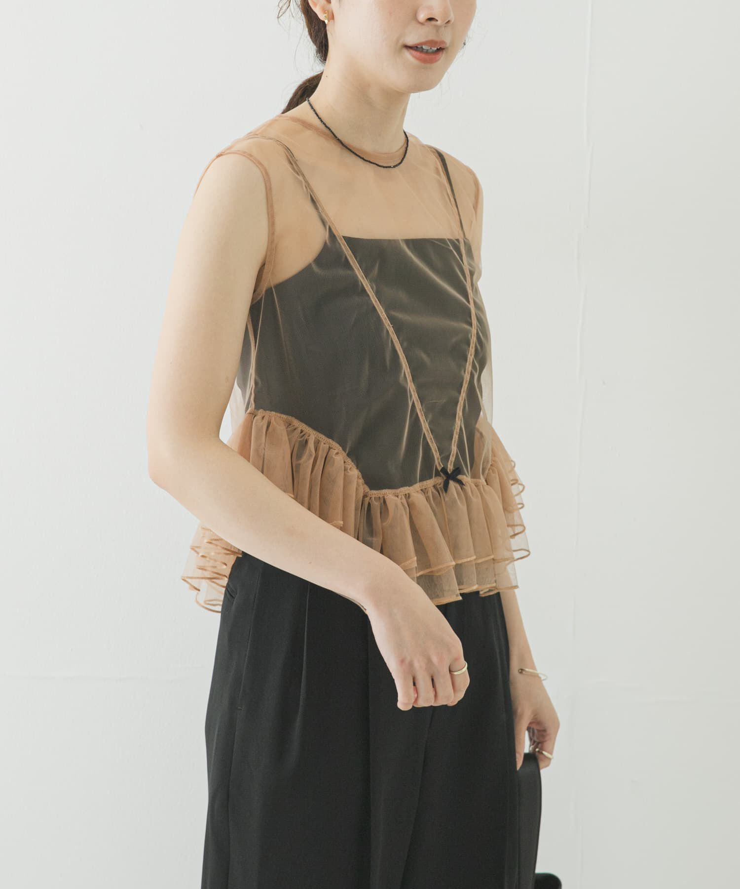 URBAN RESEARCH「ESTHE　TULLE PEPLUM RUFFLE TOP」|シャツ・ブラウス|