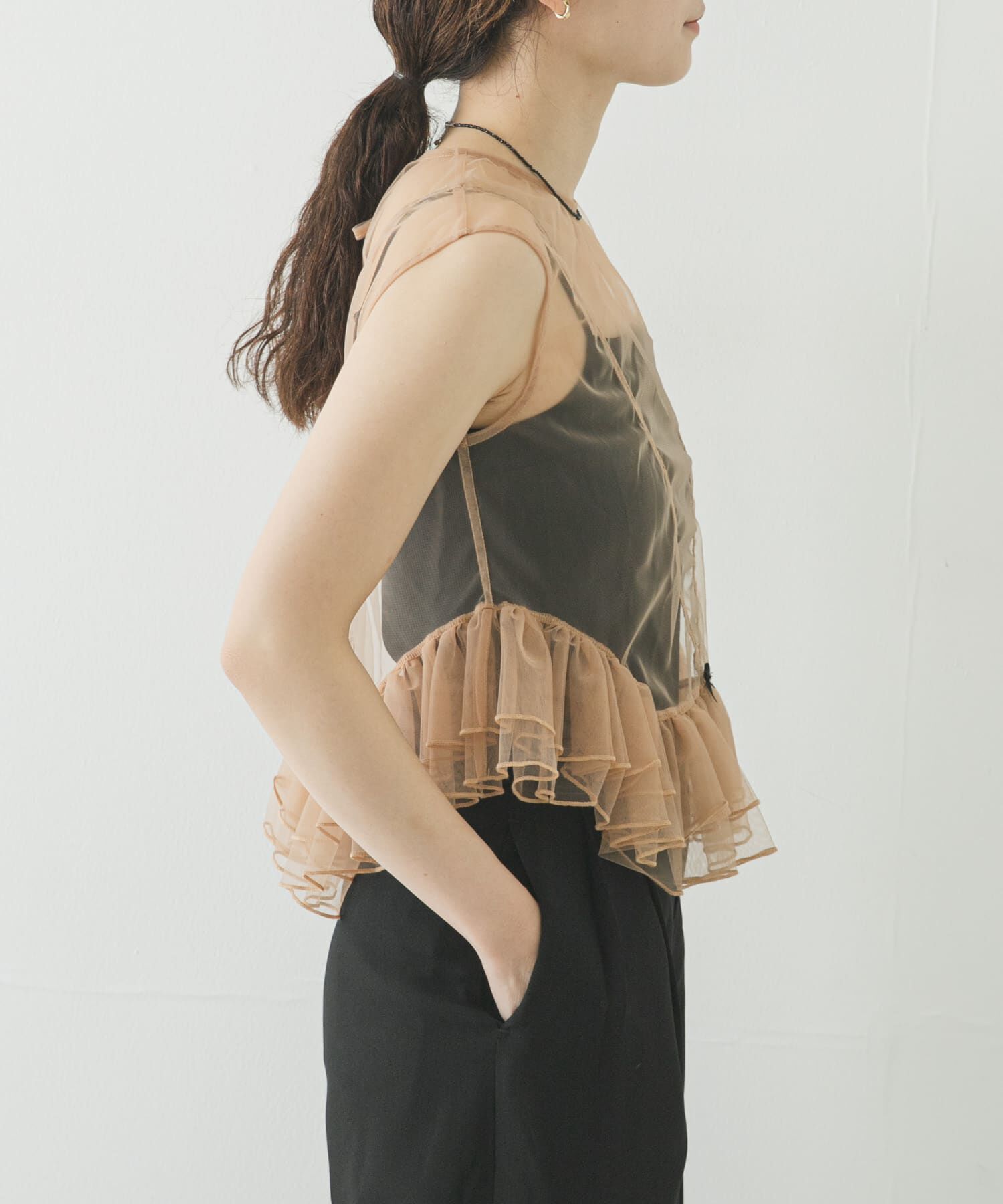 URBAN RESEARCH「ESTHE　TULLE PEPLUM RUFFLE TOP」|シャツ・ブラウス|