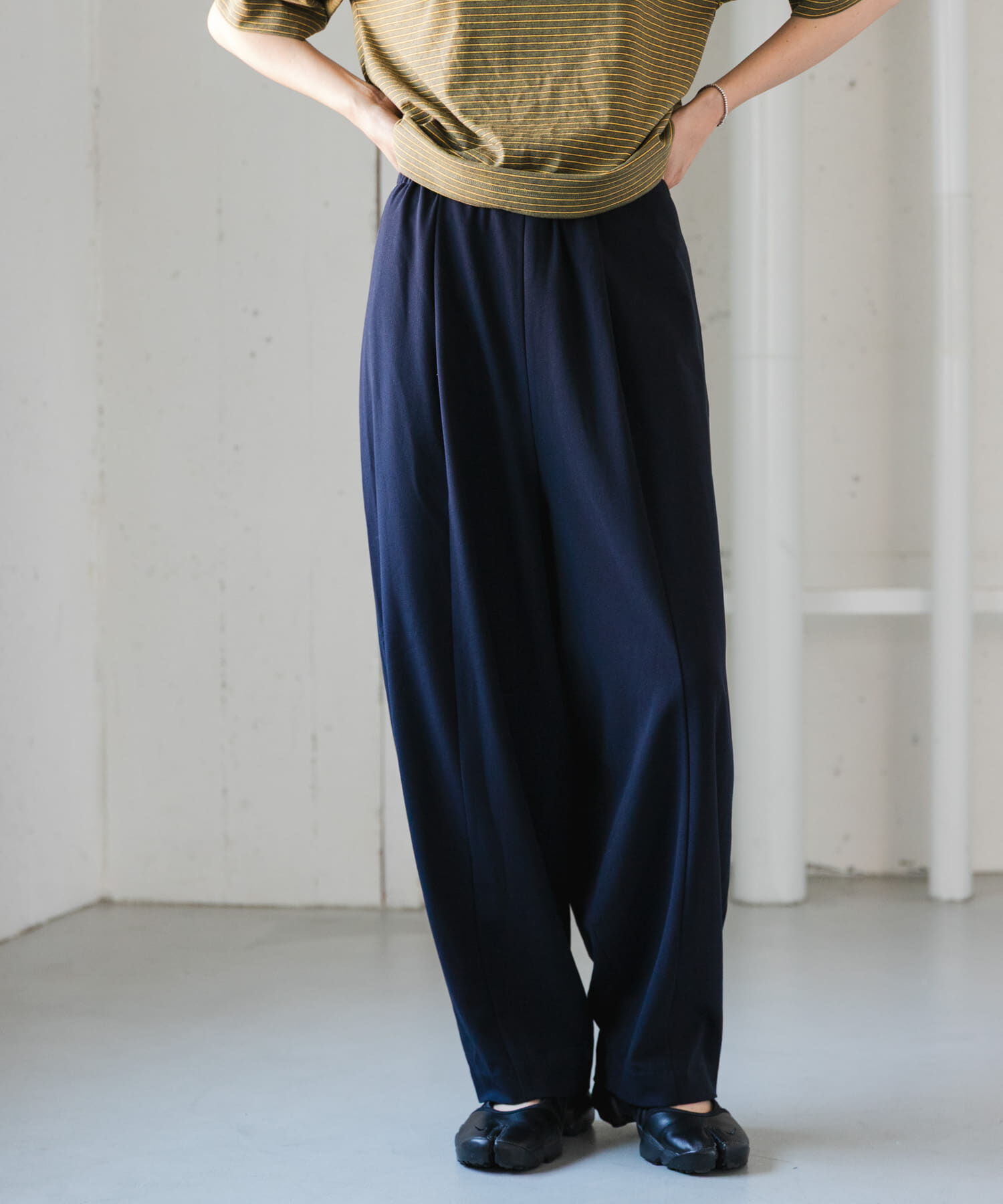 URBAN RESEARCH DOORS「FORK&SPOON　TRシームコクーンパンツ」|その他|ネイビー