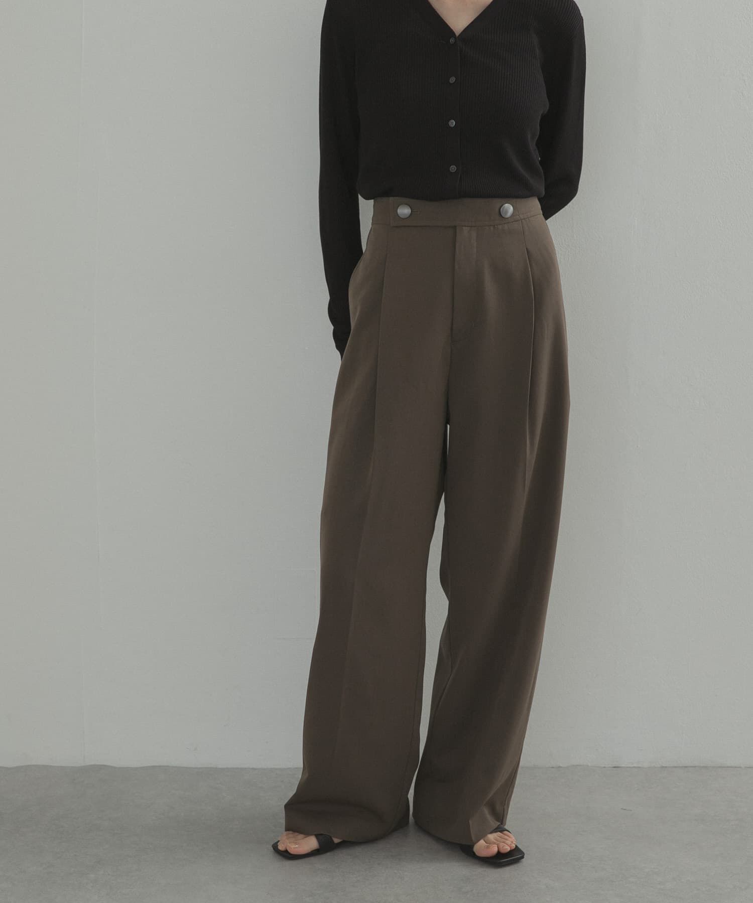 URBAN RESEARCH DOORS「ボタンポイントパンツ」|その他|カーキ