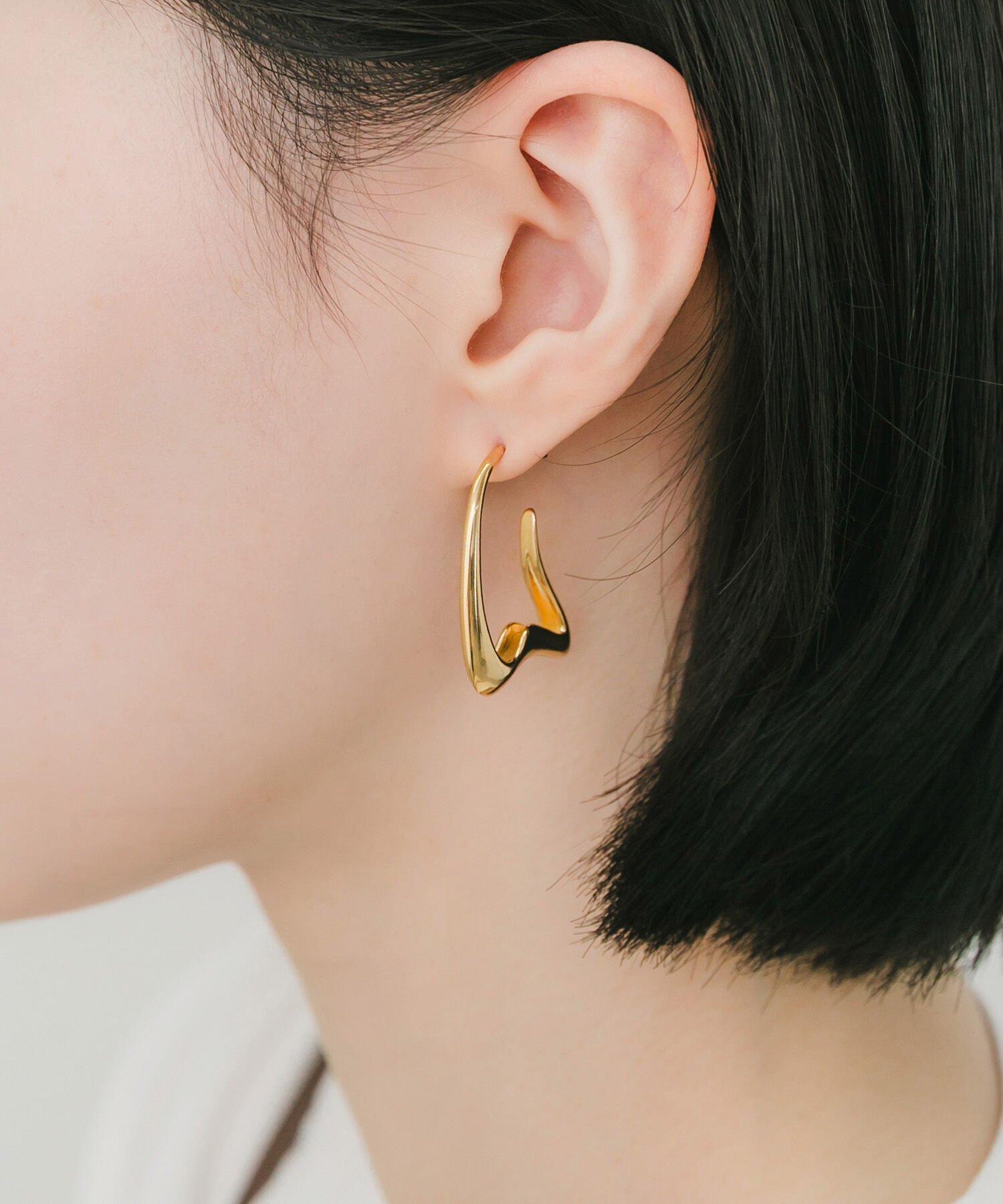 SMELLY「アートラインメタルピアス」|ピアス|ゴールド
