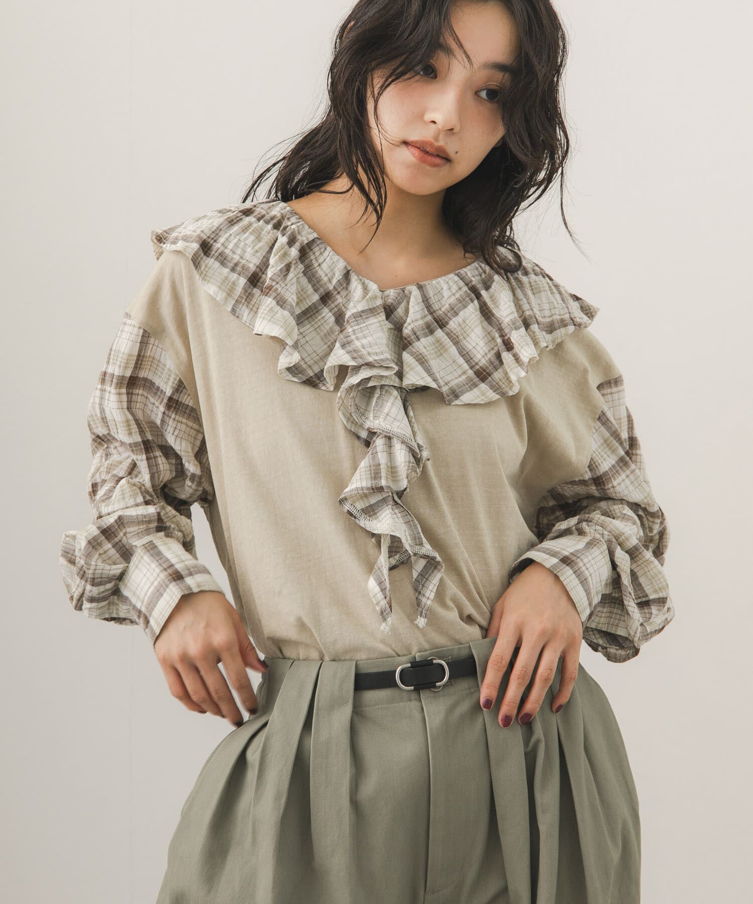  「チェックフリルドッキングトップス」|Tシャツ・カットソー|ベージュ