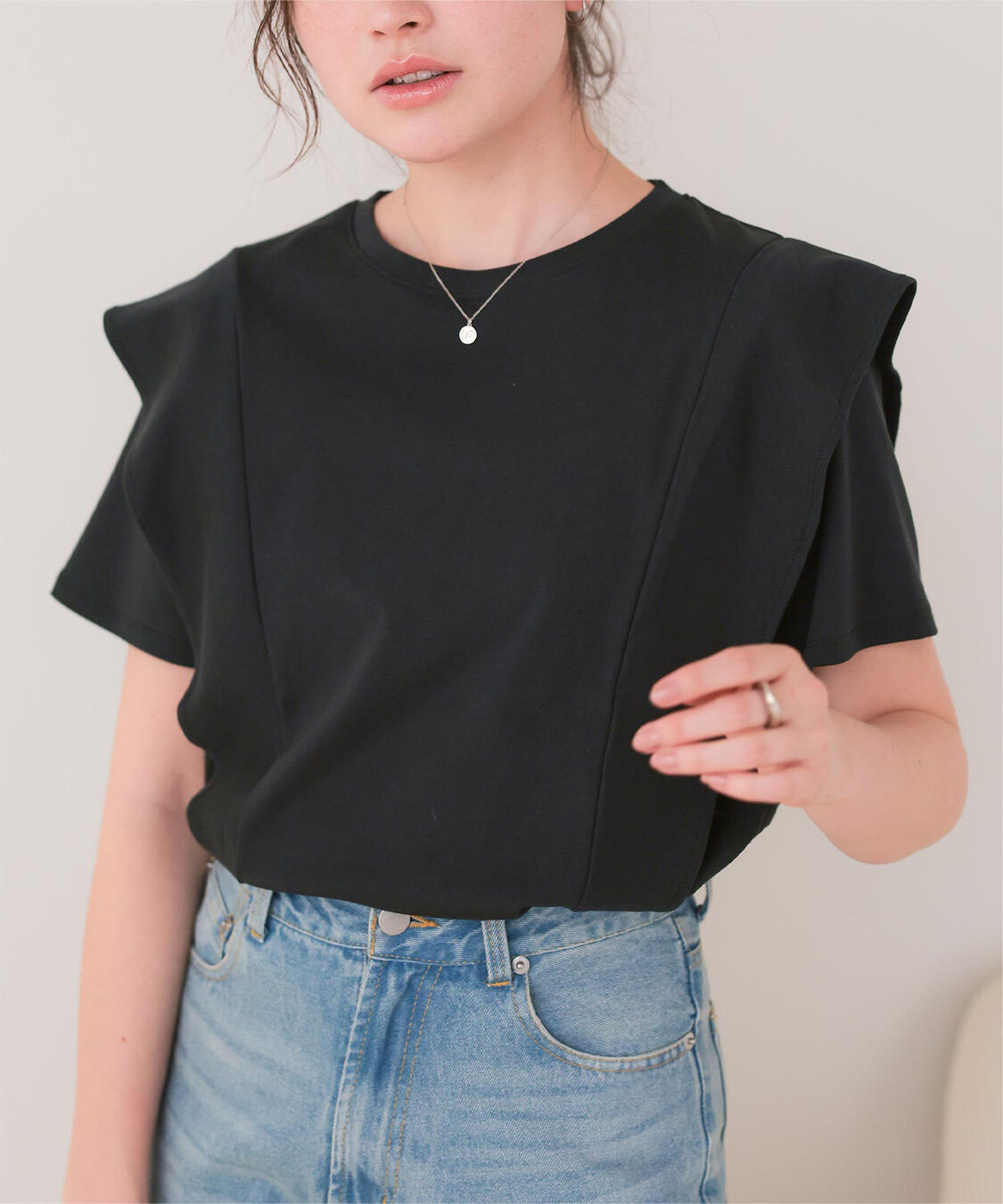 titivate「汗染み防止ラッフルスリーブTシャツ」|Tシャツ・カットソー|ブラック