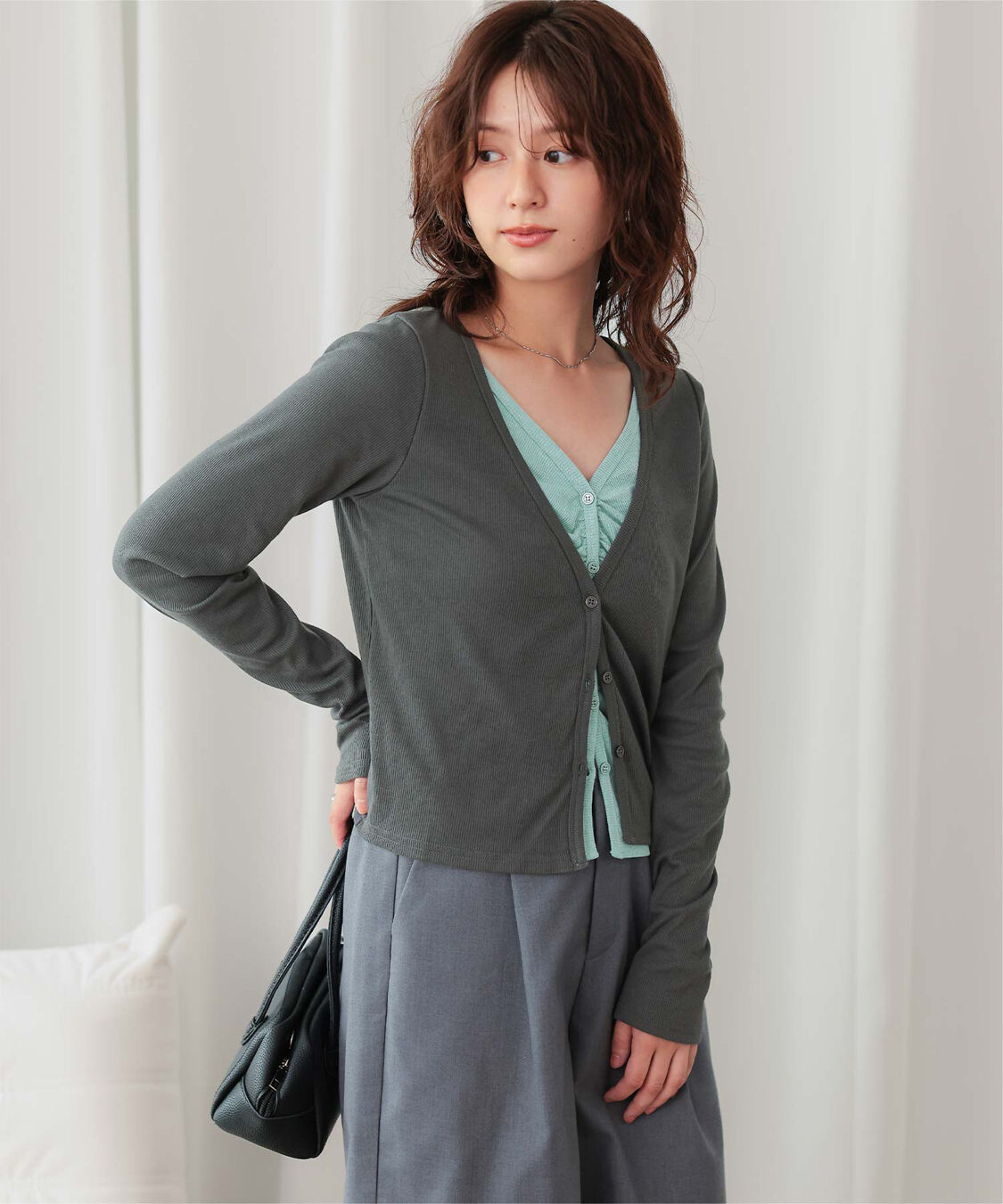 titivate「レイヤード風フロントギャザーデザインカットソートップス」|Tシャツ・カットソー|