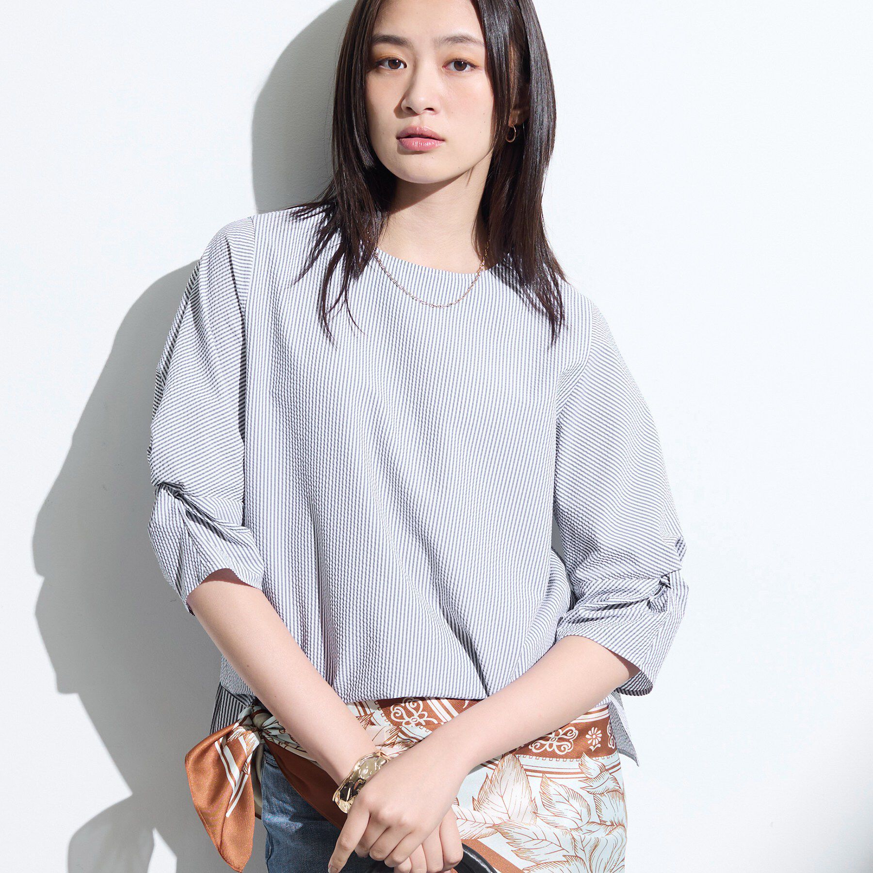 INDIVI「【撥水／UVケア】ねじり袖サッカートップス」|Tシャツ・カットソー|ネイビー(394)