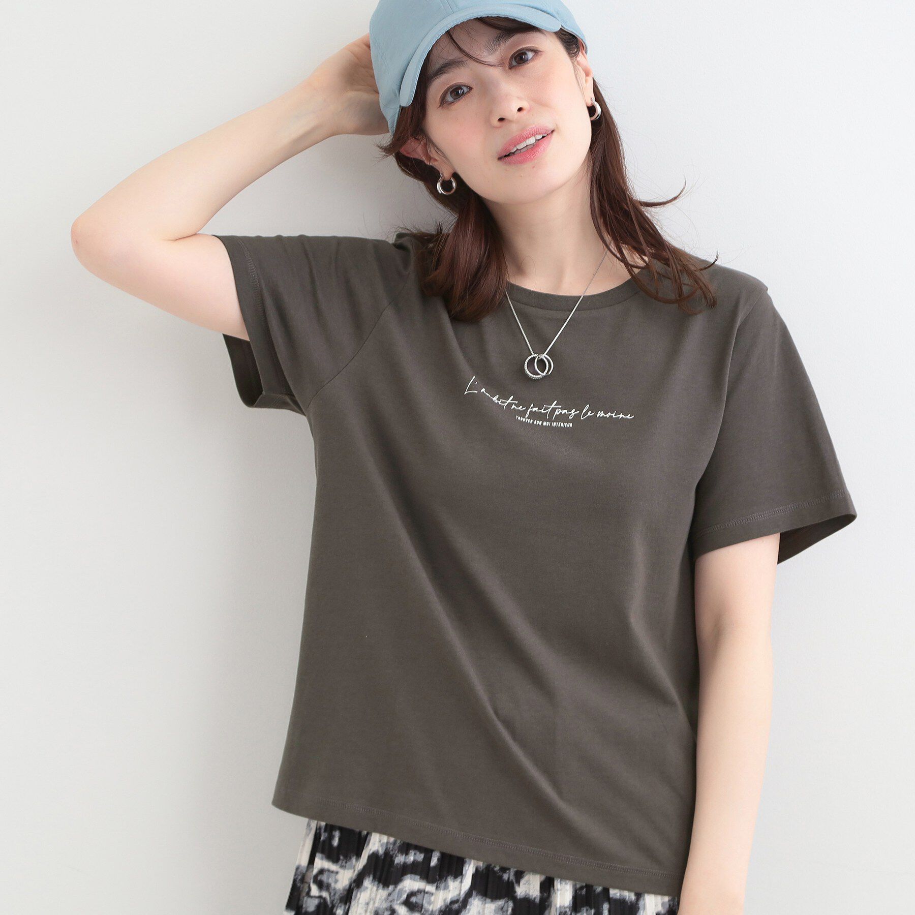 SHOO･LA･RUE「【S-LL/プチプラ/柄が選べる】上品プリントTシャツ」|Tシャツ・カットソー|チャコールグレー(2
