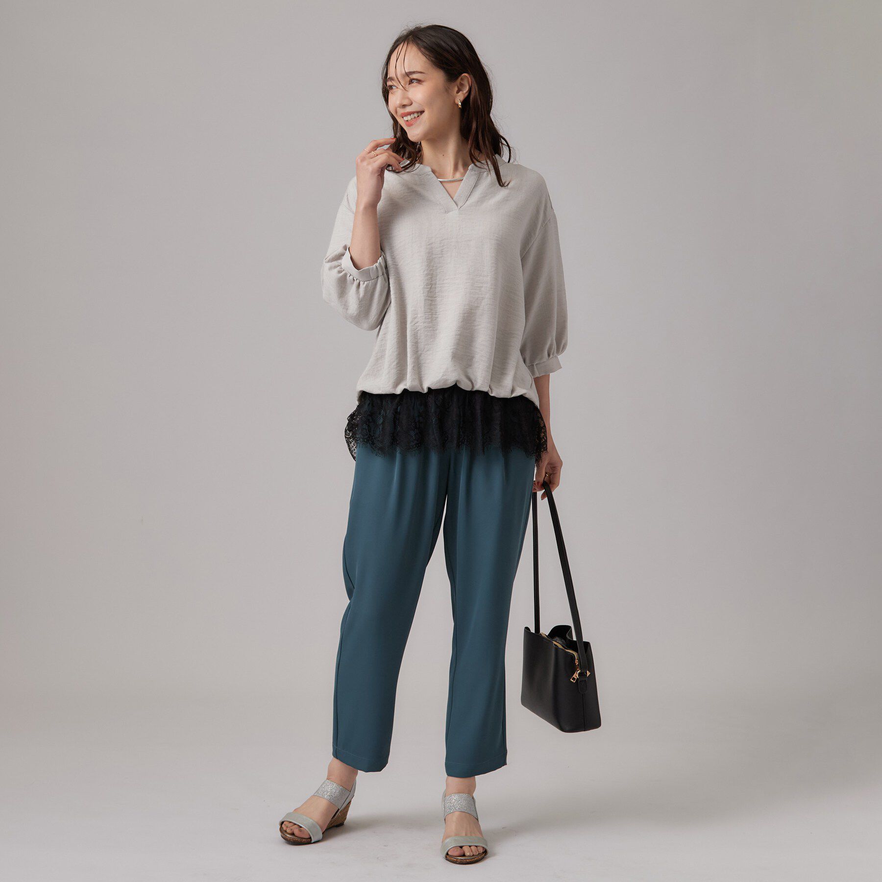 SHOO･LA･RUE「【S-LL】裾レースで女性らしさをプラス レイヤード風 タックスキッパーブラウス」|シャツ・ブラウス|