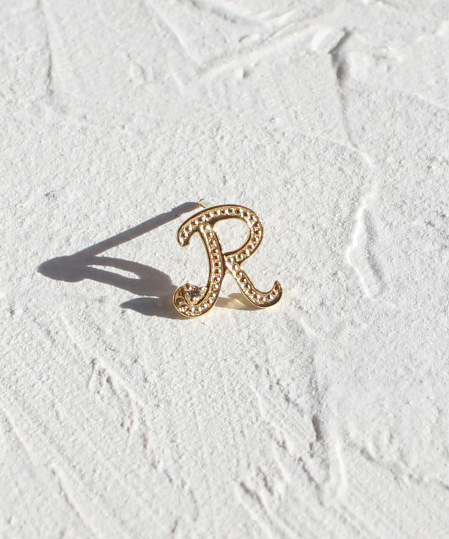  「【片耳】SVイニシャルダイヤモンドピアス」|ピアス|Ｒ
