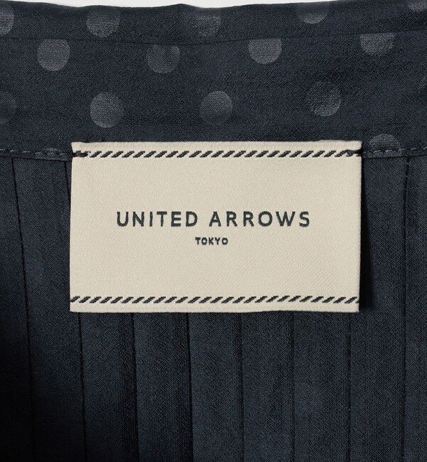 UNITED ARROWS「ドットエンボス ピンタック ブラウス ‐ウォッシャブル‐」|シャツ・ブラウス|