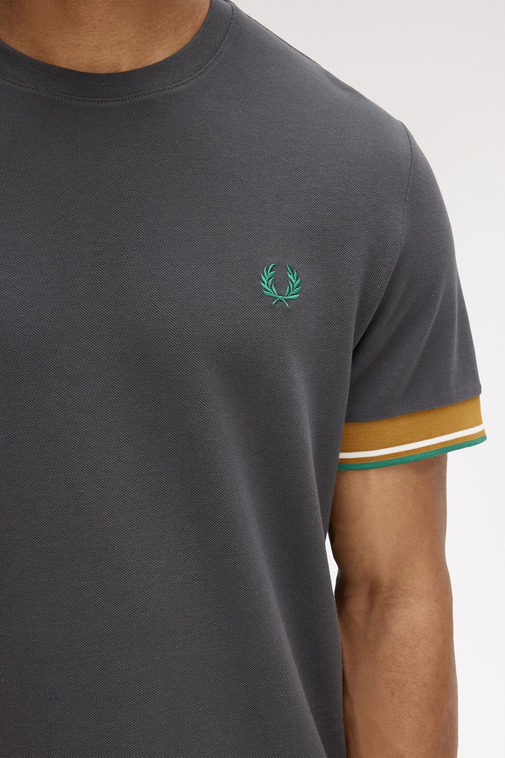 FRED PERRY 「FRED PERRY／Twin Tipped Cuff T-Shirt／ツインティップカフスTシャツ」|Tシャツ・カットソー|