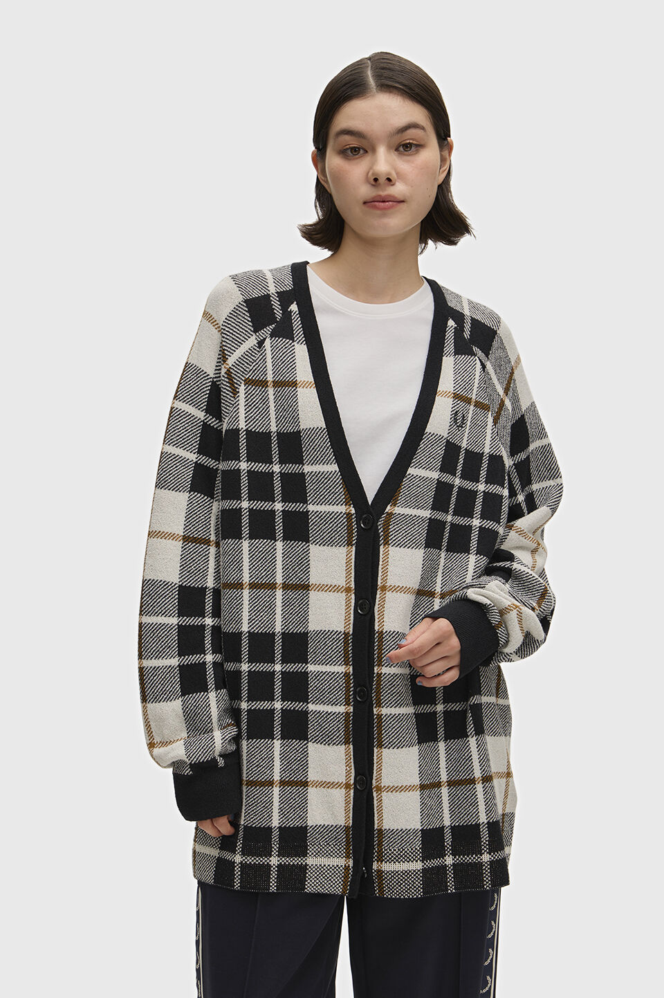 FRED PERRY 「FRED PERRY／Boucle Tartan Cardigan／タータンチェックカーディガン」|カーディガン|ECRU