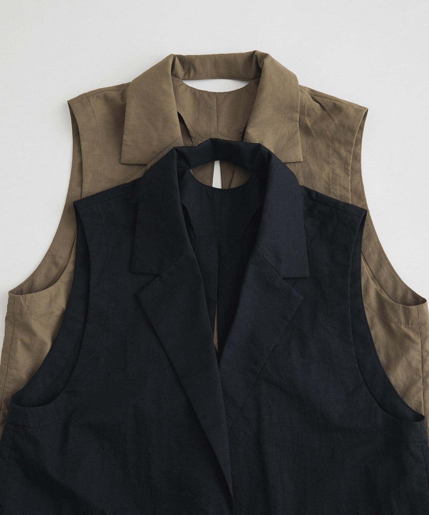 LAATO「no sleeve slit jacket」|ノーカラーコート|