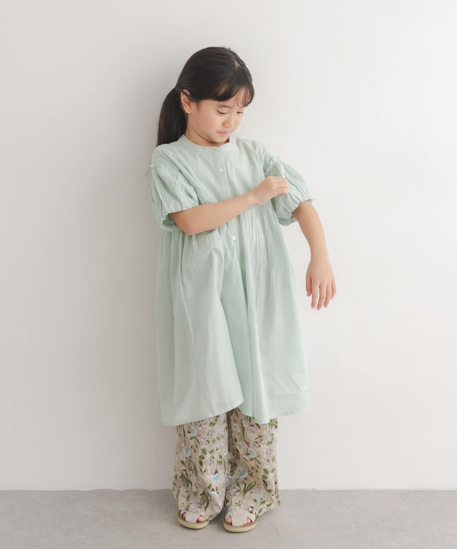 URBAN RESEARCH DOORS「『親子リンク』コットンボイルパフスリーブワンピース(KIDS)」|ワンピース|