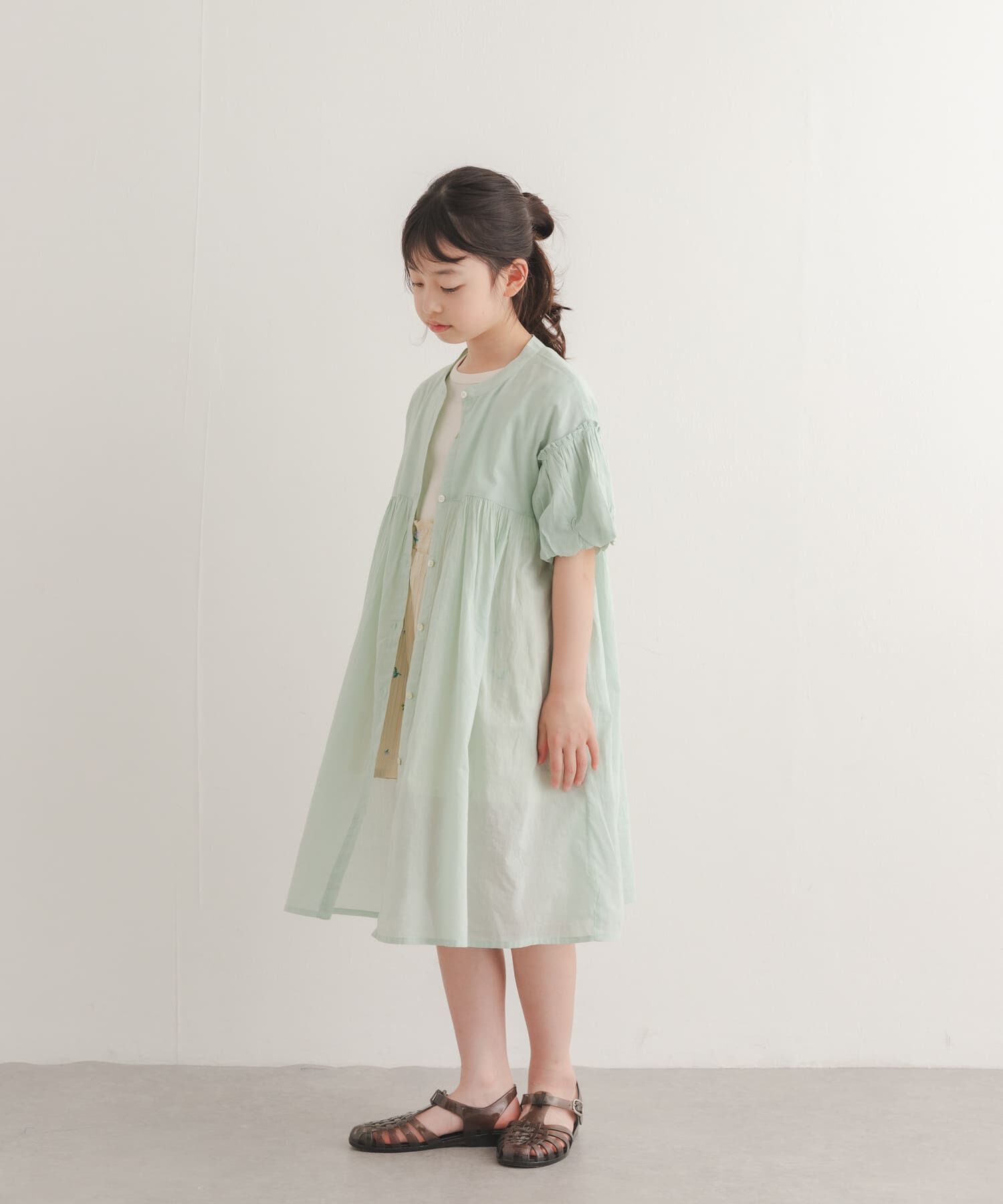 URBAN RESEARCH DOORS「『親子リンク』コットンボイルパフスリーブワンピース(KIDS)」|ワンピース|
