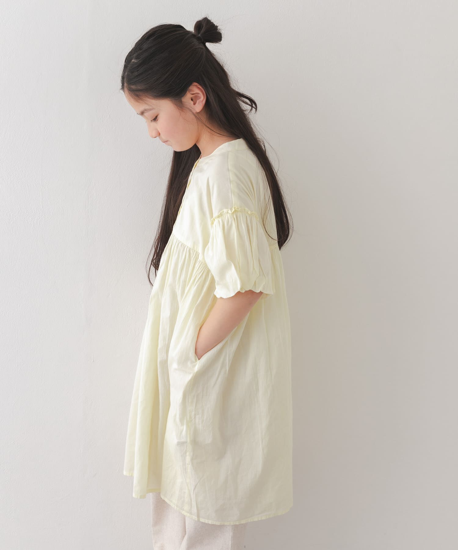 URBAN RESEARCH DOORS「『親子リンク』コットンボイルパフスリーブワンピース(KIDS)」|ワンピース|