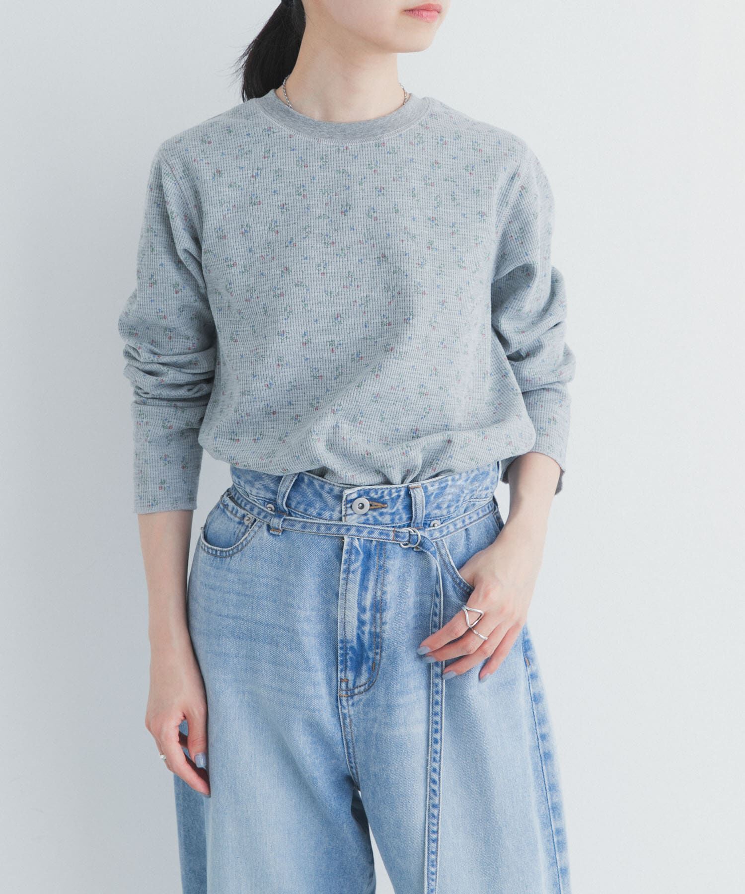 URBAN RESEARCH DOORS「『スタッフ企画』小花柄サーマルロングTシャツ」|Tシャツ・カットソー|