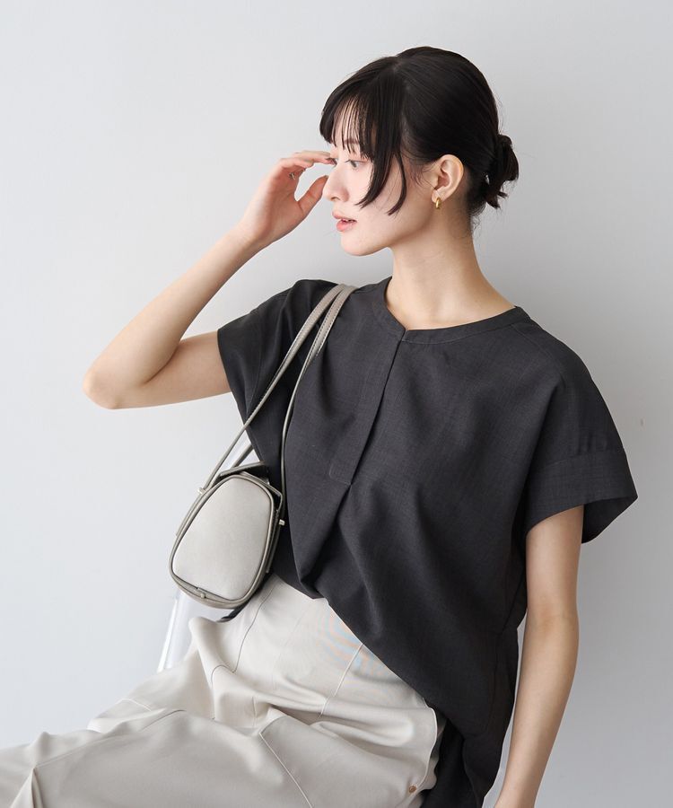YECCA VECCA「【洗濯機洗い可/セットアップ可】サラサラスキッパーブラウス」|シャツ・ブラウス|Charcoal Gray