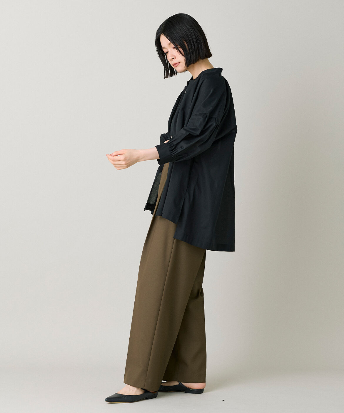 DAY by DAY it&rsquo;s international「ﾊﾞﾝﾄﾞｶﾗｰｷﾞｬｻﾞｰｼｬﾂﾌﾞﾗｳｽ|体型ｶﾊﾞｰと旬顔を叶」|シャツ・ブラウス|