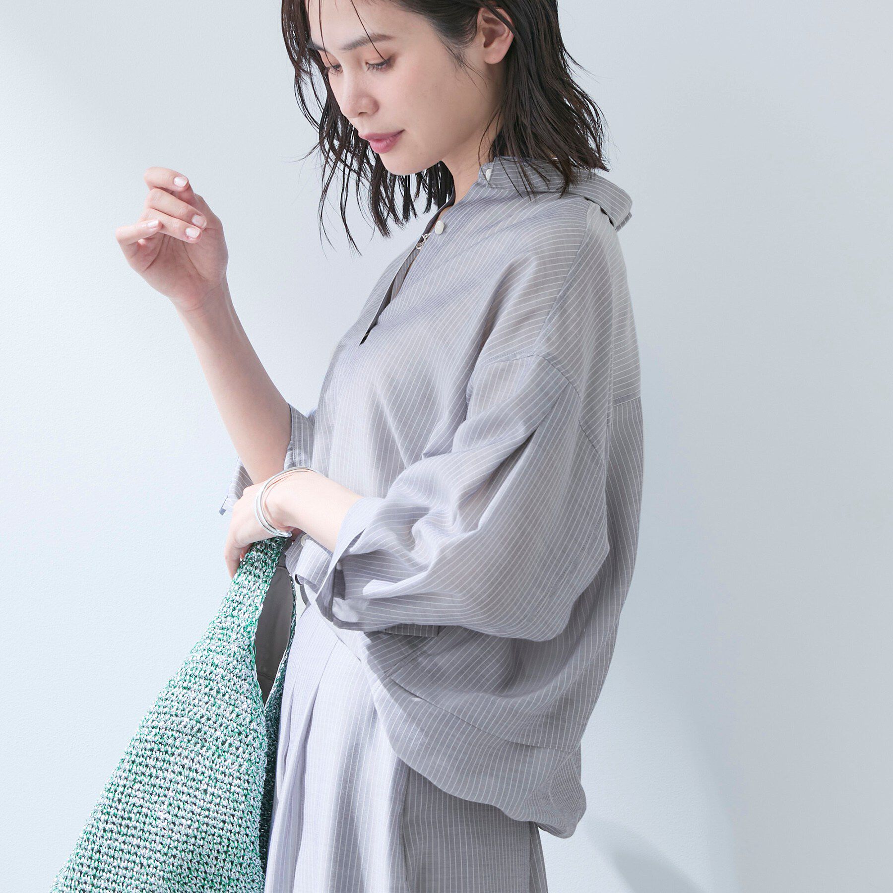 INDIVI「【接触冷感／洗える／2WAY】ドロスト付 シアーシャンブレーシャツ」|シャツ・ブラウス|