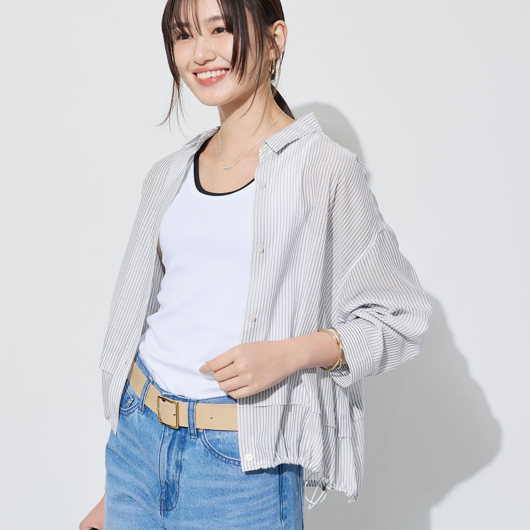 INDIVI「【接触冷感／洗える／2WAY】ドロスト付 シアーシャンブレーシャツ」|シャツ・ブラウス|ホワイト(601)