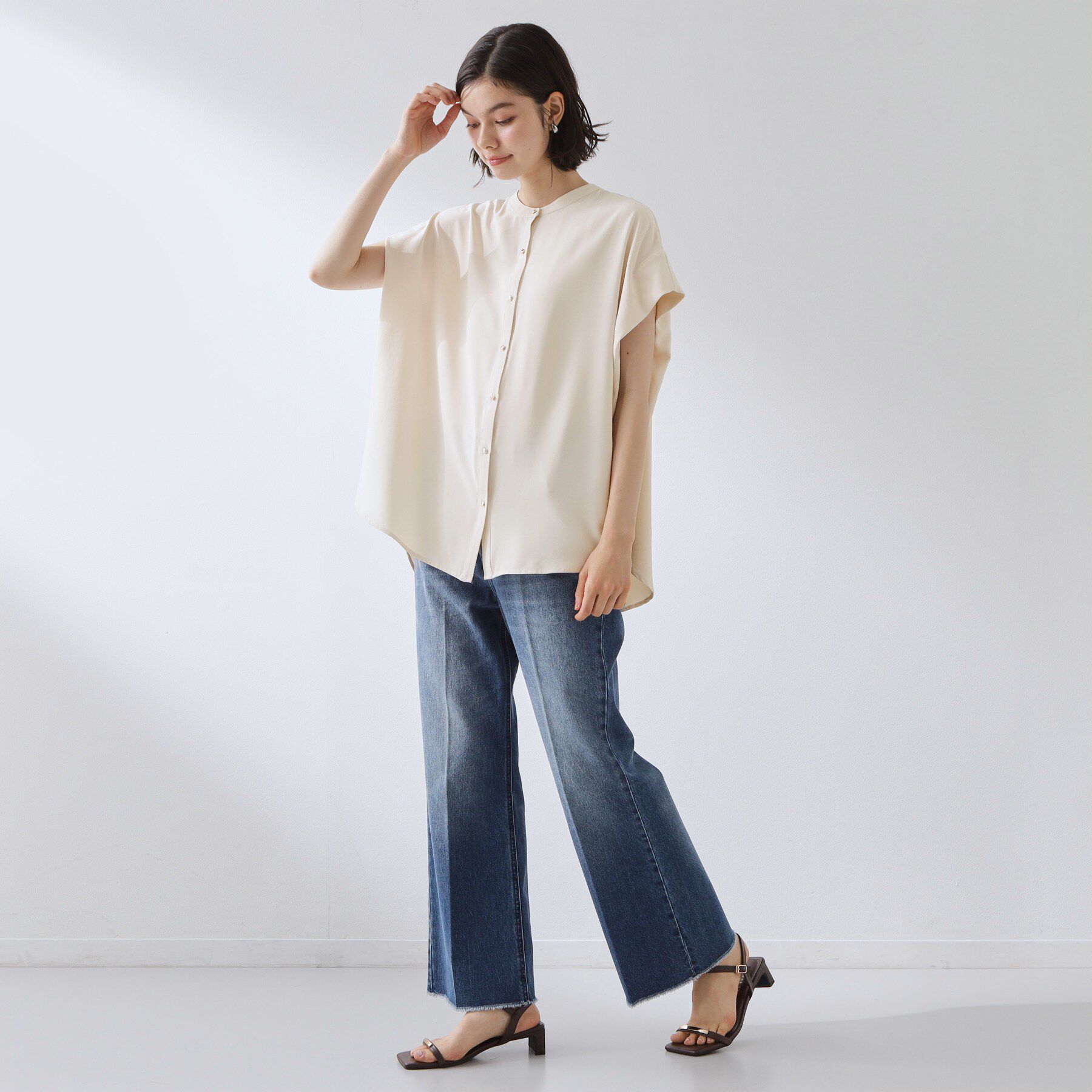 THE SHOP TK「【ひんやり/遮熱/セットアップ可】やみつきになる とろみバンドカラーブラウス」|シャツ・ブラウス|