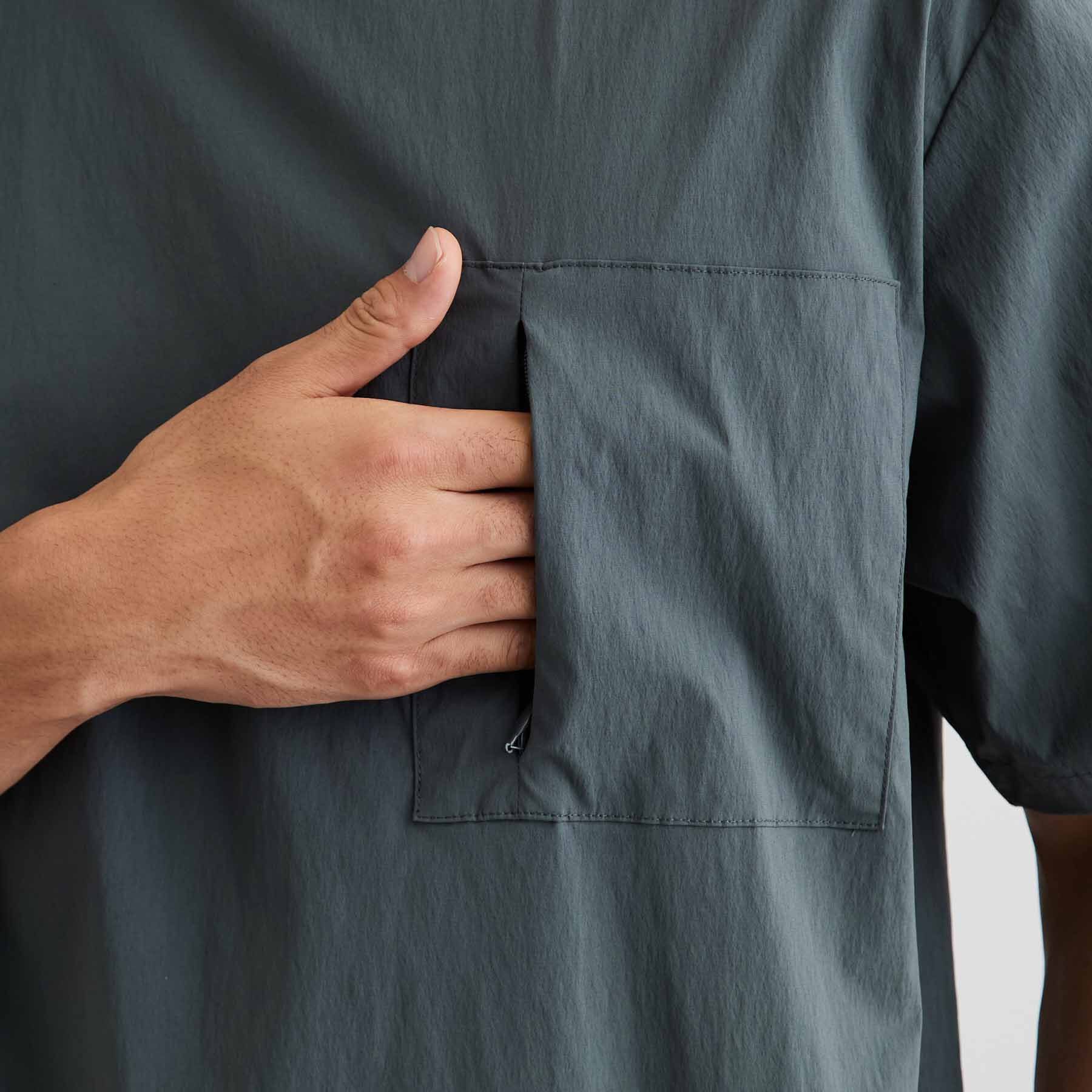 THE SHOP TK「【接触冷感/洗濯機OK／セットアップ可】ナイロンストレッチ半袖Tシャツ」|Tシャツ・カットソー|