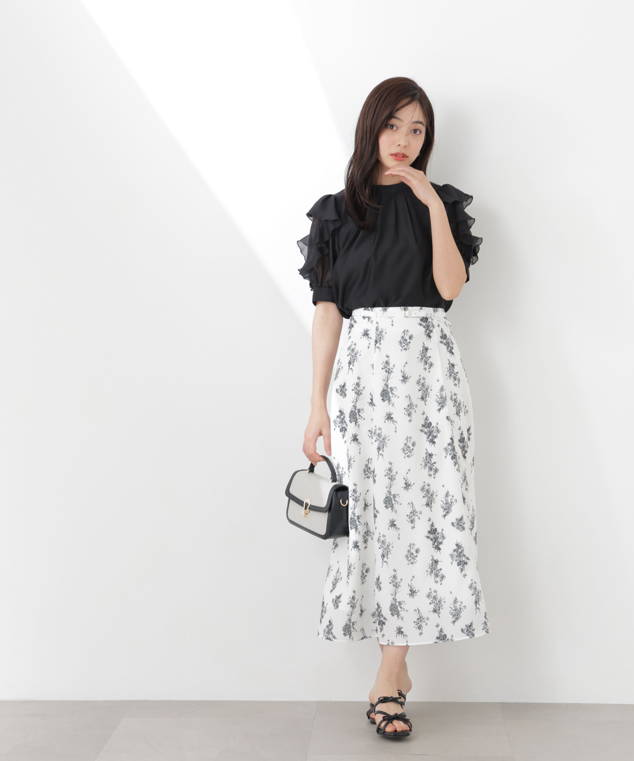 PROPORTION BODY DRESSING「フラワープリントフレアスカート　26SS」|スカート|ホワイト&times;ブ  1