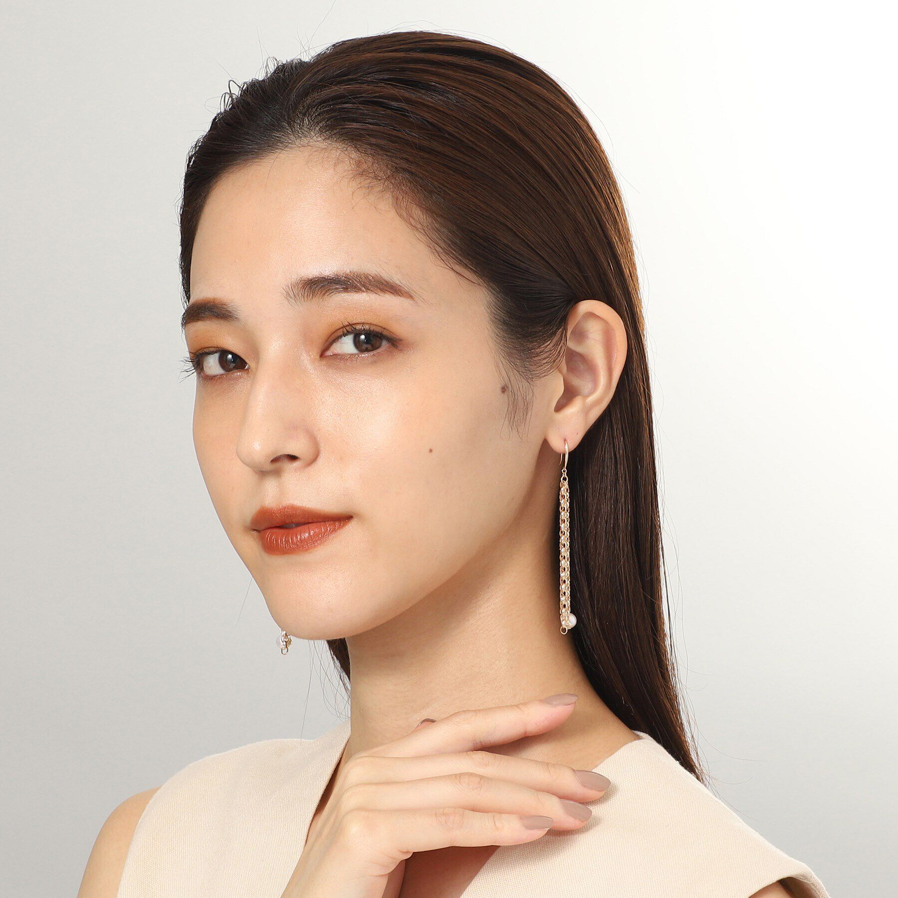 COCOSHNIK「K10パール MVミックスチェーン フックピアス」|ピアス|